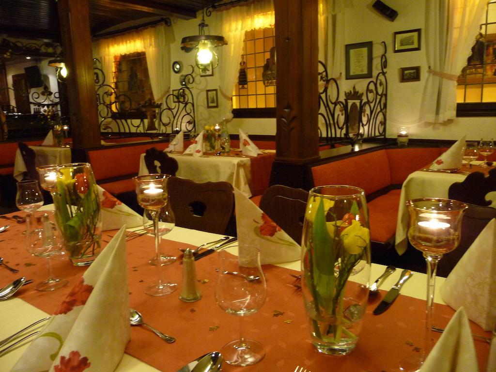 Hotel Gasthof Schuster Und Gaestehaus Rüdesheim am Rhein Extérieur photo